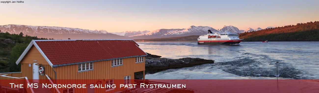 The MS Nordnorge sailing past Rystraumen